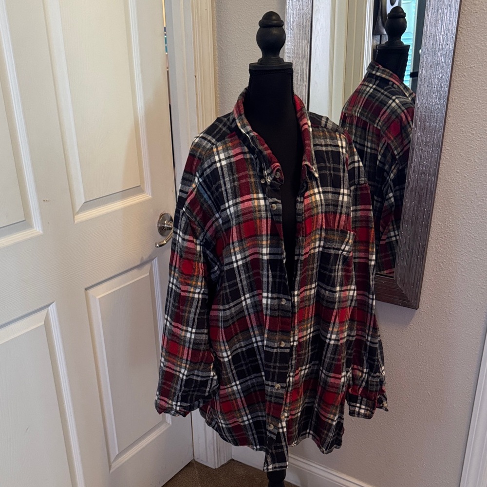 RedHead Men's Red and Black Plaid Button Down Shirt